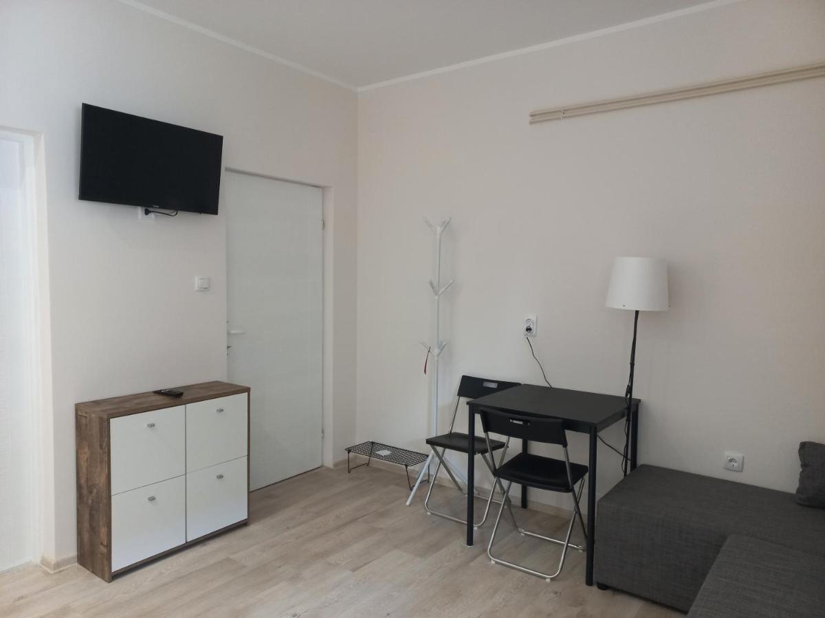 Appartamento Kod Velikih Tuja Melenci Esterno foto